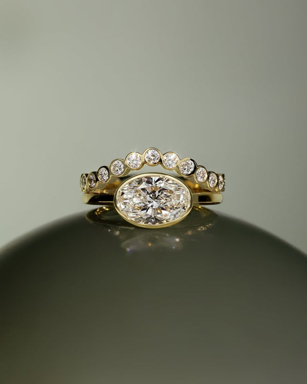 Gold Oval Diamond Ring Set | Elegant Yellow Gold Wedding Bands
